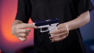 BenMaxx ปืนฉีดน้ำเด็กสงกรานต์ ยิงไกล ปืนพกเก็บน้ำแบบแมนนวลสำหรับเด็ก