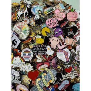 50-100 Pieces/set Random Mixed Brooch Set Personalized Creative Alloy Cartoon Animal Brooch Badge Clothing Accessories