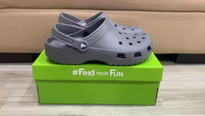 Giày sục crocs chuẩn xịn chống hôi chân nhựa tế bào êm mềm đúc liền khối siêu bền đi mưa lội nước đi biển Crocs band classic màu ghi đậm