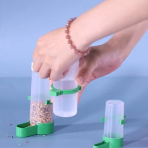 ชุดอุปกรณ์นก ขวดน้ำนก ที่ให้อาหารนก ถ้วยอาหารนก ช้อนตักอาหารนก ขวดน้ำ ขวดอาหารสำหรับนก นกแก้ว