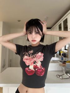 Áo Thun Nữ Cổ Tròn Dáng Ôm Tay Ngắn Mùa Hè in Họa Tiết Hoa Anh Đào Phong Cách Ngọt Ngào Cay Nồng Thời Trang Thường Ngày