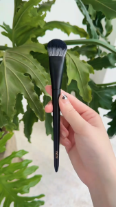Cọ tán nền/ má hồng kem vạt xéo Vacosi Finger Foundation Brush F12 - Hàn Quốc