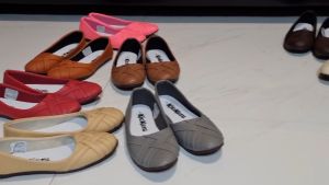 Sepatu kasual slip on wanita couple ibu dan anak perempuan murah berkualitas terbaru 2023 kekinian