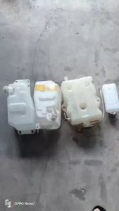 Bình nước phụ làm mát xe Howo 336 371. MS:AZ9719530260