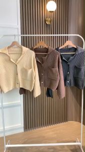 BL20732 Pocket Collared Knit Oversize Blouse