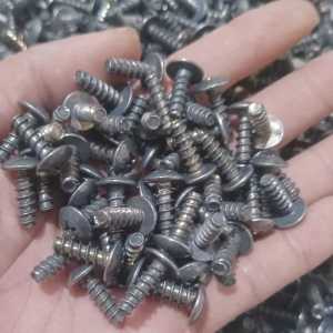 100 pcs skrup body yamaha 5x16 /baut cacing semua motor yamaha