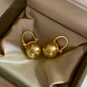 Exquisite Large Pearl Earrings Womens Luxury Bucket Style Stud Earrings French Style Fashion Jewelry Crystal Geometric Pattern