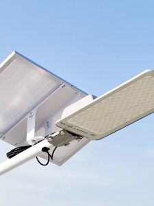 ไฟโซล่าเซลล์ Solar Light LED 1500W/1000W สำหรับสปอตไลท์ กินไฟน้อย พร้อมรีโมท