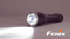 Fenix TK21R – Đèn pin chiến thuật 3600lm chiếu xa 480m sạc USB-C chuẩn IP68