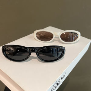 แว่นกันแดดสุดเก๋สำหรับผู้หญิง ขอบบาง ป้องกันรังสียูวี สไตล์ใหม่ 2025 เทรนด์ใหม่ แว่นกันแดดแบบลำลอง แว่นกันแดดแบบลำลอง