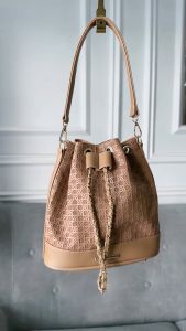 DIAMOND - Tas Selempang Serut Wanita Terbaru | Tas Selempang Puffy | Tas Sling Bag Wanita Kekinian | Tas Selempang Wanita Korean Style | Tas Serut Fashion Wanita Import Quality | Tas Serut Wanita Fashion High Quality