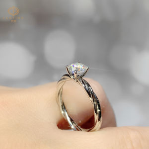 Xiao NOVEMBERS Zfunzoe Moissanite Rhinestone Ring 18K Platinum Four-Claw Ring Female 1 Karat