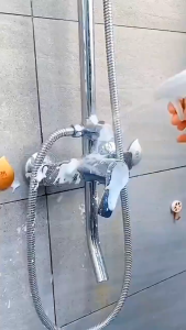 450ML Tiles Cleaner Bathroom Cleaner Fresh Smell Can Removes Dirt Grease ScaleUrine Stains And More.Powerful Quick Stains Remover Suitable For Tiles Ceramic Glass Stainless Steel