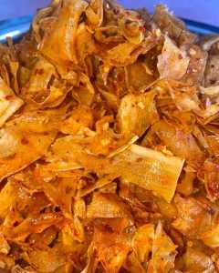KERIPIK SINGKONG KRIWIL PEDAS CIKRUH EKSTRA DAUN JERUK