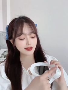 Children/Adults Fashion Swimming Goggles Swim Eyewear Scuba Equipment with Earplugs Waterproof and Anti Fog HD Swimming Goggles for Adults