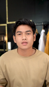 B ERL LIGHTENING FACIAL SERUM mencerahkan