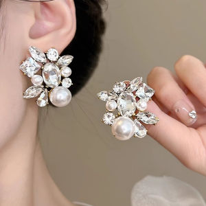 Luxe Pearl Rhinestone Earrings French Retro Elegant Heavy-Duty Studs Noble Style Precious Zircon Ear Accessories
