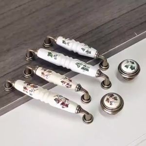 มือจับตู้ดอกไม้ปาล์มโบราณมือจับประตูตู้เซรามิกลายใบไม้สีแดงและสีเขียว