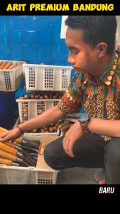 Juragan Pisau Original: Arit Celurit Baja Premium & Parang Asli Bandung