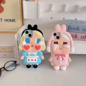 3D เคสศัพท์ซิลิโคนรูปสาวน่ารักกำลังร้องไห้สำหรับ iPhone 13 14 15 16 17 Pro Max เคสซิลิโคนนุ่มป้องกันสำหรับ iPhone 16 Pro Max