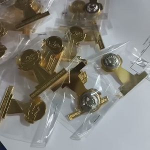 Pin Bros HIPMI: Bahan Berkualitas Tinggi & Desain Elegan