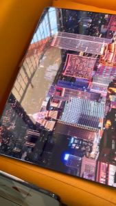 วิดีโอภาพวาดกรอบรูปทิวทัศน์ยามค่ำคืนของเมืองมีกรอบรูป ติดตั้งง่ายกันน้ำและกันความชื้น