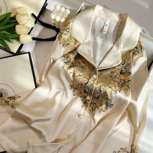 Retro Luxury Ice Silk Sleepwear Gift Box Womens Home Clothes for Mothers Day Three Eight Womens Day Grandmother Gifts