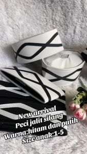Peci Anak Laki-Laki dengan Desain Pita Silang yang Unik dan Elegan