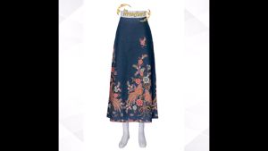 กระโปรงผ้าปาเต๊ะทรงเอ งานสั่งตัด ตัดใหม่ตามไซส์ของลูกค้า