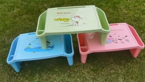 (เก็บโค้ดลด10%) KidPlus โต๊ะพลาสติก3ช่อง โต๊ะเด็กเล็ก โต๊ะเขียนหนังสือ พร้อมช่องเก็บของ ลายการ์ตูน
