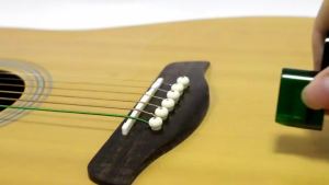 Alice Guitar Care and Maintenance Tools Suit Guitar Body Polishing Cleaner Tuner Cleaning Cloths Three-Piece Set