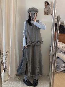 Korean Style Autumn Winter Womens Fashion Set Three Pieces Suit with Woolen Vest T-Shirt Mini Skirt Wood Grain Edge Design
