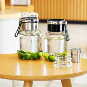 Ly Không Vỡ Chống Nóng Có Phân Cách Trà Nước