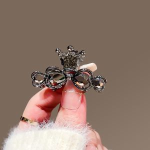 2024 New Medium Size Hair Clip Womens Shark Crown Small Grab Clip Crystal Half Updo Hair Accessories Elegant Fashionable