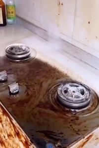 Chai xịt bọt tuyết vệ sinh nhà BẾP Kitchen Cleaner