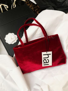 Velvet Red Handbag Mini Retro Versatile Underarm Bag for Autumn Winter Fashionable Magnetic Clasp Closure Ladies Handbag