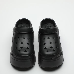 รองเท้าแตะส้นหนาประดับคริสตัลสำหรับผู้หญิงในช่วงฤดูร้อนปี 2024 รองเท้าแตะชายหาดแบบลำลองที่สวมใส่สบายและมีสไตล์สำหรับกลางแจ้ง