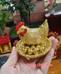 Ổ gà vàng tượng gà mái ấp trứng vàng may mắn tài lộc trang trí