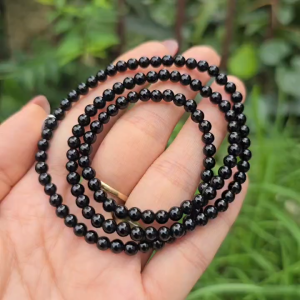 Q2166 Chuỗi 3v Ngọc Agate Đen 4li bền - đẹp - size nhỏ nhìn nhẹ nhàng cho Thủy và Mộc - Phong Thuỷ TUDO P