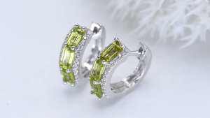 Lohaspie Jewelry Pure 1.92 Carats Solid Sterling Silver 925 Clip Earring Original Natural Peridot Clip Earring 925 Pure Silver Earring Peridot Earring Birthstone For Women Jewelry