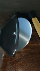 21cm Pemotong Pizza Gagang Bambu Stainless Axe Pemotong Pisau Roda Alat Pemotong Pizza