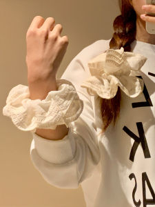 ยางรัดผมลูกไม้สีเบจสไตล์เกาหลี ยางรัดผมทรงกลม หวานและหลากหลาย ยางรัดผมสำหรับผมหางม้าต่ำที่หัวหลัง ประดับผมแบบลำลอง