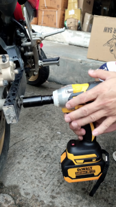 DEWALT บล็อกไร้สายแปลงสว่าน 3 in 1 516V สว่าน Impact อุปกรณ์ครบ (AAA) งานไต้หวัน