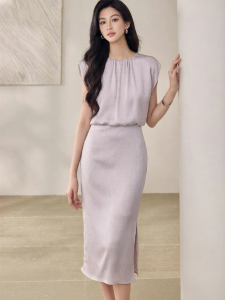 Roey s house | Graceful Purple Fitted Round Neck Midi Dress