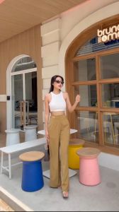 พร้อมส่ง INTUON Two sit  กางเกงขายาว เล่นดีเทลเว้าขอบข้างเก๋ๆ T-Shirtnista