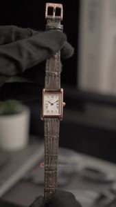 Jam Tangan Wanita Cocok untuk Sehari-hari: Seiko Ladies SWR096P1\\n\\n Mengenal Jam Tangan Wanita Seiko Ladies SWR096P1\\n\\nJam tangan wanita Seiko Ladies SWR096P1 adalah pilihan yang sempurna untuk sehari-hari, dengan desain menarik dan fitur yang kuat. Seiko, sebuah merek yang dikenal di seluruh dunia, telah menciptakan jam tangan wanita yang dapat memenuhi kebutuhan gaya hidup modern.\\n\\n Desain & Fitur\\n\\nJam tangan ini memiliki desain yang menarik dengan dial putih dan tali kulit coklat. Diameter jam tangan ini sekitar 28mm, yang membuatnya ideal untuk berbagai ukuran pergelangan tangan. Jam tangan ini dilengkapi dengan fitur analog dan digital, serta daya tahan baterai hingga dua tahun.\\n\\n Keunggulan Jam Tangan Wanita Seiko Ladies SWR096P1\\n\\nJam tangan wanita Seiko Ladies SWR096P1 memiliki beberapa keunggulan, seperti:\\n\\n- Desain yang menarik dan elegan\\n- Bahan berkualitas tinggi\\n- Tali kulit coklat yang tahan lama\\n- Dial putih yang indah dan mudah dibaca\\n- Daya tahan baterai hingga dua tahun\\n\\n Memilih Jam Tangan Wanita Dengan Tali Kulit\\n\\nJam tangan wanita dengan tali kulit adalah pilihan yang tepat untuk sehari-hari, karena tali kulit memberikan gaya yang elegan dan tahan lama. Tali kulit juga mudah dipadu padankan dengan berbagai pakaian dan acara.\\n\\n Kelebihan Tali Kulit\\n\\nBeberapa kelebihan tali kulit adalah:\\n\\n- Tahan lama dan mudah dirawat\\n- Gaya yang elegan dan berkelas\\n- Mudah dipadu padankan dengan berbagai pakaian dan acara\\n\\n Cara Merawat Tali Kulit\\n\\nUntuk menjaga tali kulit tetap awet dan indah, berikut beberapa tips perawatan:\\n\\n- Hindari kontak langsung dengan air dan keringat\\n- Gunakan pelembab kulit secara teratur\\n- Simpan jam tangan dalam kotak atau tempat yang kering dan aman\\n\\n Mengenali Jam Tangan Wanita Putih Dial\\n\\nJam tangan wanita dengan dial putih adalah pilihan yang tepat untuk sehari-hari, karena dial putih memberikan gaya yang elegan dan mudah dibaca. Dial putih juga mudah dipadu padankan dengan berbagai pakaian dan acara.\\n\\n Keindahan Dial Putih\\n\\nBeberapa keindahan dial putih adalah:\\n\\n- Gaya yang elegan dan berkelas\\n- Mudah dibaca dan dipadu padankan\\n- Tampilan yang modern dan stylish\\n\\n Perawatan Dial Putih\\n\\nUntuk menjaga dial putih tetap awet dan indah, berikut beberapa tips perawatan:\\n\\n- Hindari kontak langsung dengan air dan keringat\\n- Gunakan pelembab kulit secara teratur\\n- Simpan jam tangan dalam kotak atau tempat yang kering dan aman\\n\\n Memahami Jam Tangan Wanita Seiko\\n\\nSeiko adalah merek yang dikenal di seluruh dunia, dengan sejarah panjang dalam pembuatan jam tangan berkualitas tinggi. Jam tangan wanita Seiko memiliki beberapa keunggulan, seperti:\\n\\n- Desain yang menarik dan elegan\\n- Bahan berkualitas tinggi\\n- Daya tahan baterai hingga dua tahun\\n\\n Sejarah Seiko\\n\\nSeiko didirikan pada tahun 1881 di Tokyo, Jepang, dan telah menjadi salah satu merek jam tangan terkemuka di dunia. Seiko telah menciptakan banyak inovasi dalam pembuatan jam tangan, termasuk teknologi quartz dan solar-powered.\\n\\n Keunggulan Seiko\\n\\nBeberapa keunggulan Seiko adalah:\\n\\n- Desain yang menarik dan elegan\\n- Bahan berkualitas tinggi\\n- Daya tahan baterai hingga dua tahun\\n\\n Desain Menarik Jam Tangan Wanita Seiko Ladies SWR096P1\\n\\nJam tangan wanita Seiko Ladies SWR096P1 memiliki desain yang menarik dan elegan, dengan dial putih dan tali kulit coklat. Diameter jam tangan ini sekitar 28mm, yang membuatnya ideal untuk berbagai ukuran pergelangan tangan.\\n\\n Model Jam Tangan Wanita Seiko Ladies SWR096P1\\n\\nJam tangan wanita Seiko Ladies SWR096P1 memiliki beberapa model yang dapat dipilih, seperti:\\n\\n- Model dengan tali kulit coklat\\n- Model dengan tali kulit hitam\\n- Model dengan tali stainless steel\\n\\n Rekomendasi Penggunaan\\n\\nJam tangan wanita Seiko Ladies SWR096P1 cocok untuk berbagai acara, seperti:\\n\\n- Acara formal\\n- Acara kasual\\n- Pakaian santai\\n\\nJam tangan ini juga cocok untuk berbagai gaya, seperti:\\n\\n- Gaya elegan\\n- Gaya modern\\n- Gaya sporty\n}