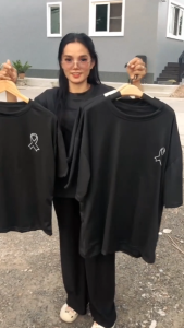 เสื้อดำไว้อาลัย ผ้าเนื้อนิ่ม ระบายอากาศดี ใส่ได้นานไม่ร้อน เหมาะทุกเพศ T-Shirt-Black