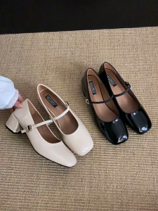 Womens Mary Jane Shoes  1 Inch Thick Heels for Office & School - Square head Toe Casual Leather Flats (Size 35-41)  Everyday Comfort Guaranteed