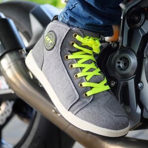 รองเท้าขี่รถจักรยานยนต์ผู้ชายและผู้หญิงรองเท้าสั้นลําลองฤดูใบไม้ร่วงรองเท้าขี่ระบายอากาศป้องกัน Motorbik ยางแต่เพียงผู้เดียว