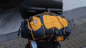 Jaring Helm Sepeda Motor: Pengikat Helm & Aksesoris